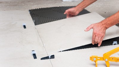 瓷砖胶科学储存指南：延长材料使用寿命的关键方法