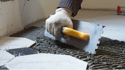 瓷砖脱落原因解析：多因素导致的质量问题