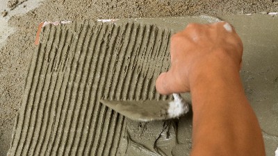 高层住宅墙面贴砖如何选对材料