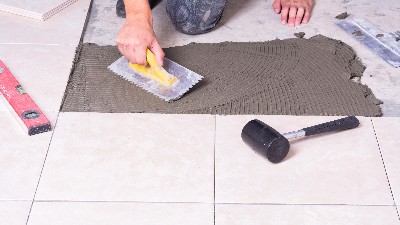 瓷砖胶固化时间解析：多久能干透?