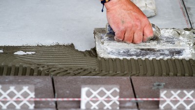 瓷砖胶的真面目：一种改性水泥材料