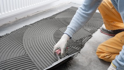 墙面稳固之道：抹刀选择的重要性