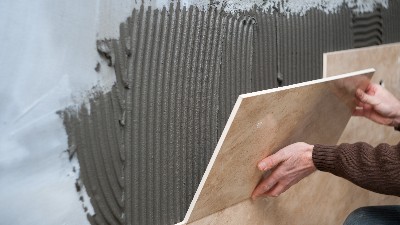 瓷砖铺贴完工验收指南：8个关键步骤确保墙面质量